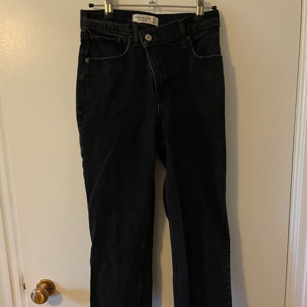 Abercrombie & Fitch - 90s Straight Ultra High Waist Jeans (25) - Washed Black